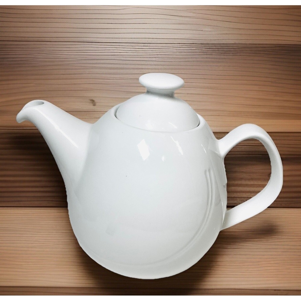 Vtg Glossy White Tea Pot Figgjo‎ Norway Beautiful